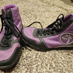 Zumba sneakers  size 7